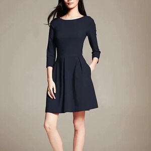 Gap PONTE FIT-AND-FLARE DRESS with Pockets Black size M